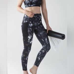 Lululemon rise and flow pant full on luxtreme